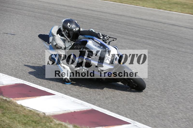 Archiv-2025/49 26.08.2025 Cornu Master School ADR/rot-rouge/24